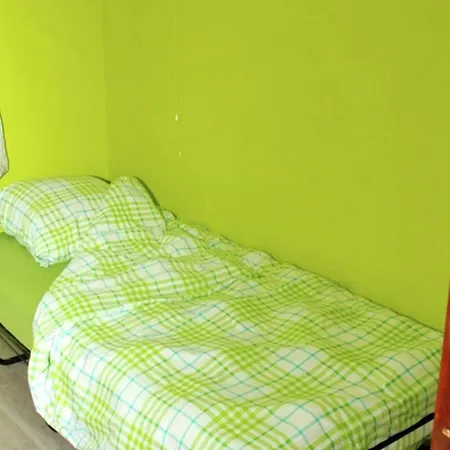In With Garden, Cleaning Included Holiday home